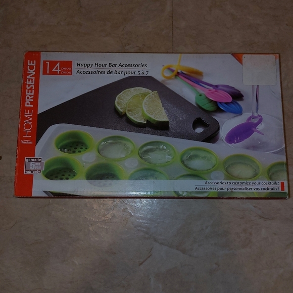 Home presence happy hour bar accessories set  nwt - Picture 1 of 3